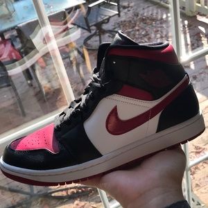 Air Jordan 1 Mid